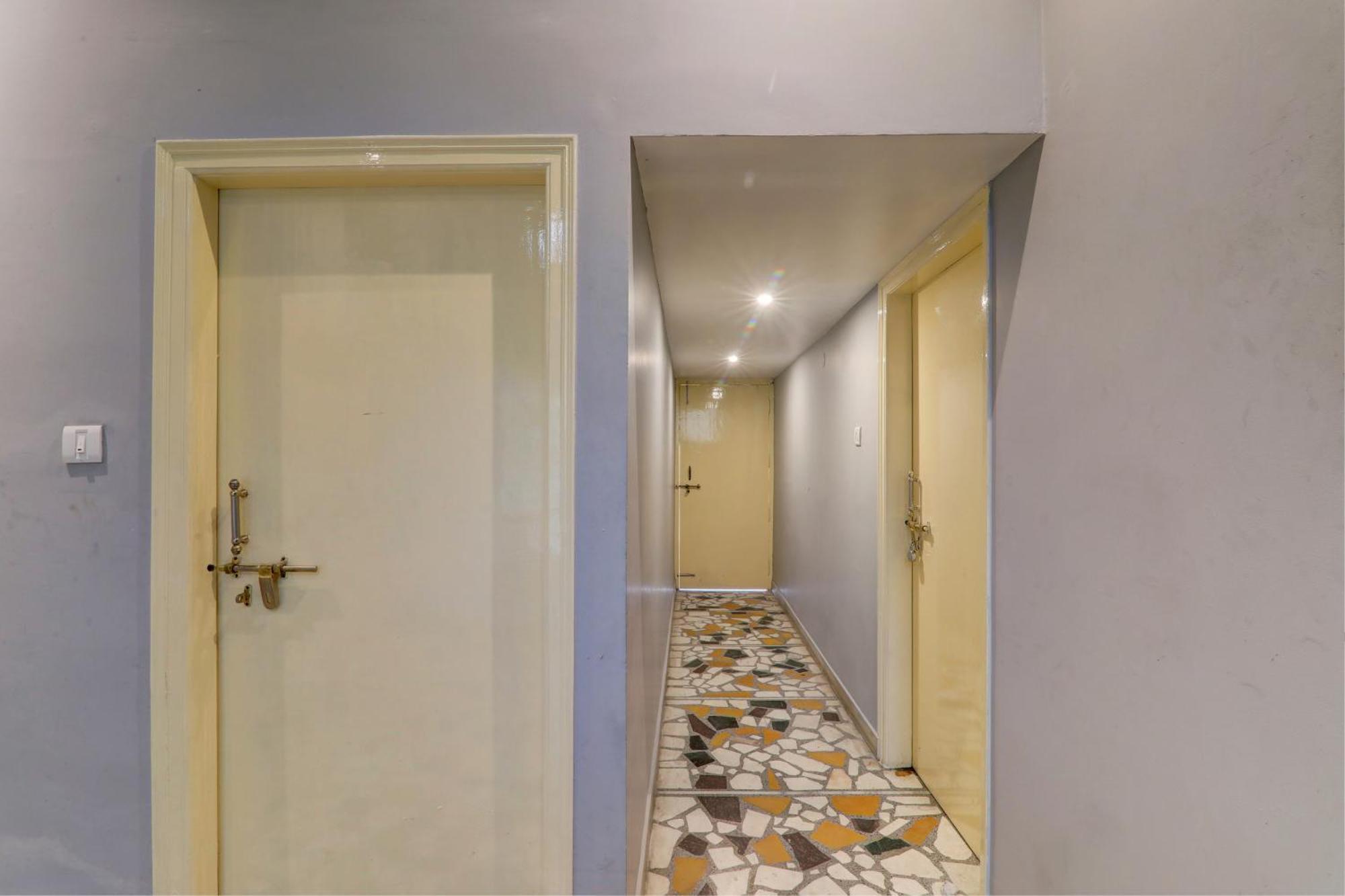 Hotel O Flagship Adbhut Moment Hotel Waranasi Zewnętrze zdjęcie