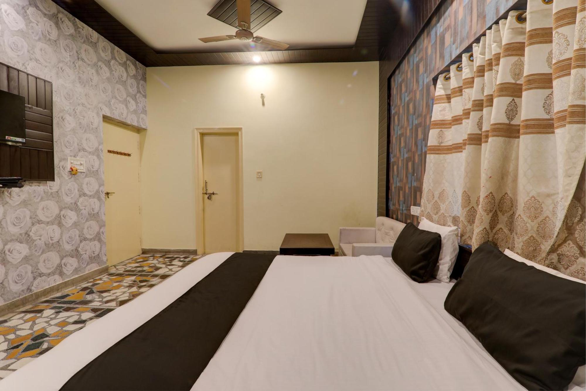 Hotel O Flagship Adbhut Moment Hotel Waranasi Zewnętrze zdjęcie