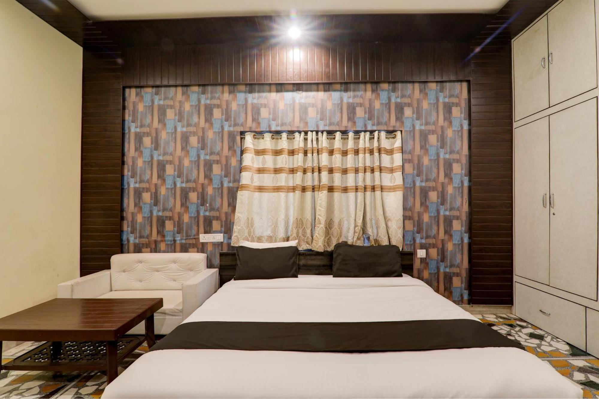 Hotel O Flagship Adbhut Moment Hotel Waranasi Zewnętrze zdjęcie